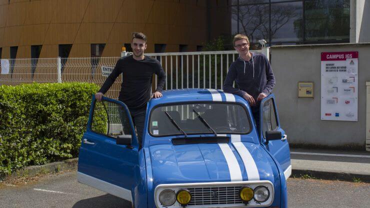 Equipage 175 devant le campus IGS Toulouse