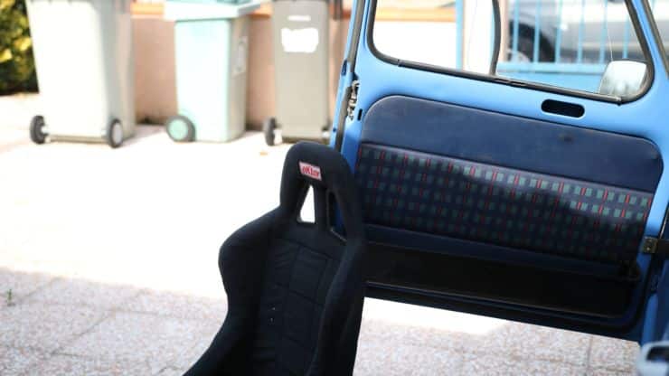 Installation sièges baquet